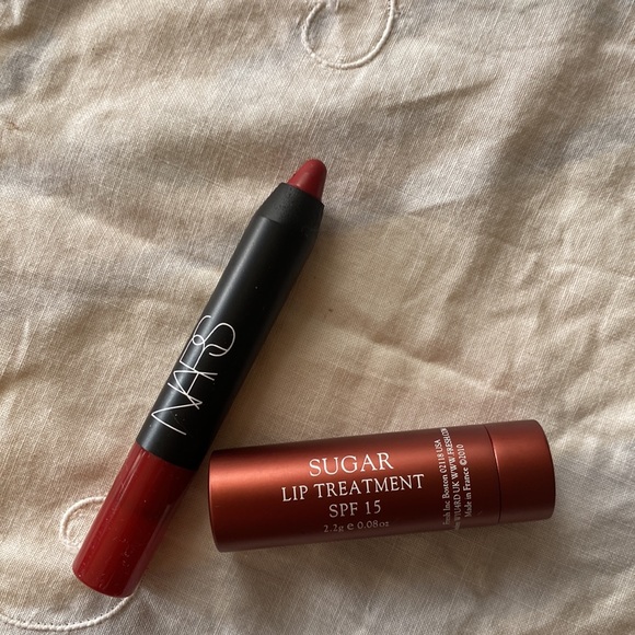 Makeup lip set of trial sizes. Fresh Sugar lip treatment & Nars matte lip pencil - Picture 2 of 3